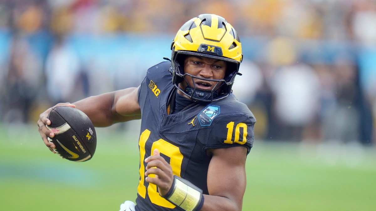 Transfer Portal Football News Tracking 2025 NCAA Transfer Portal Moves